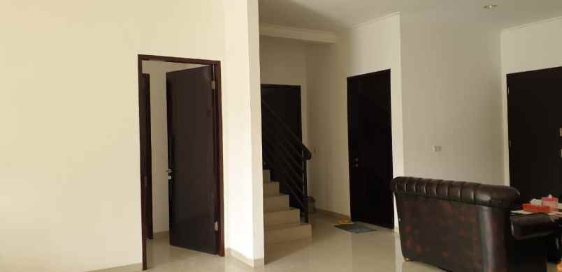 dijual rumah pejaten timur