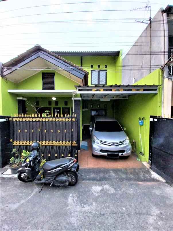 dijual rumah permunas 1