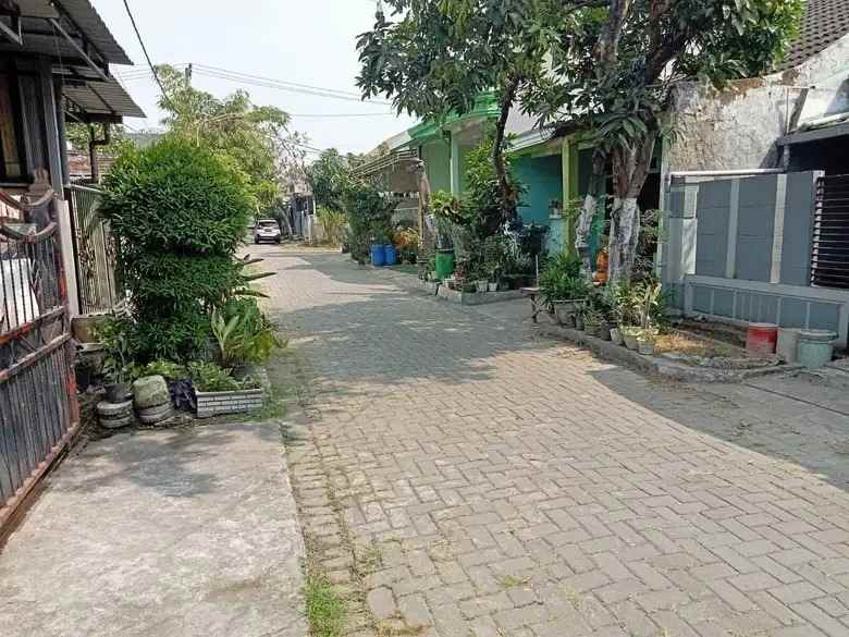 dijual rumah perum graha permata