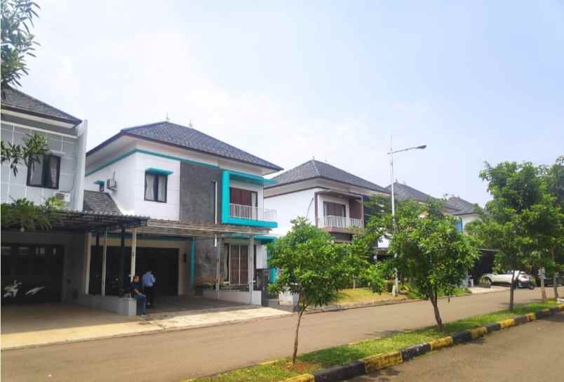 dijual rumah perum harapan indah