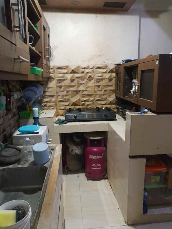 dijual rumah perum karawang festival