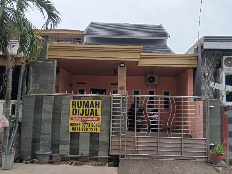 dijual rumah perum karawang festival