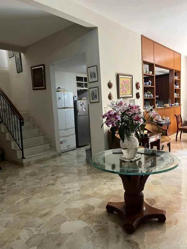 dijual rumah perum lembah cinere depok