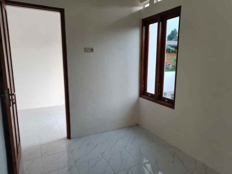 dijual rumah perumahan bendan prambanan