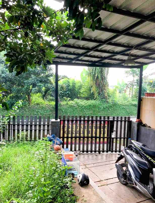 dijual rumah perumahan bukit golf