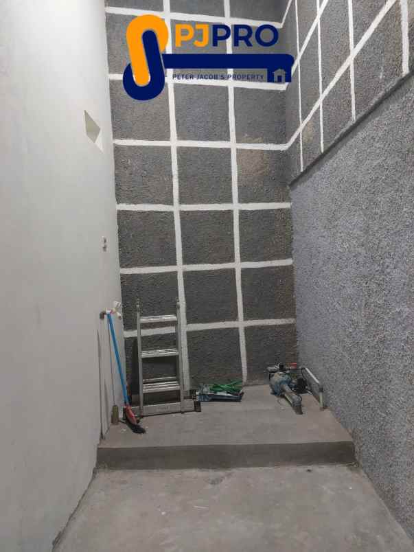 dijual rumah perumahan duta bumi 1