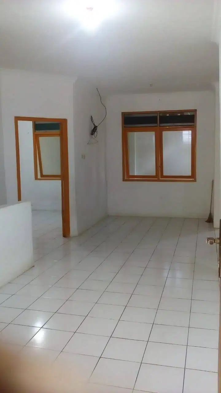 dijual rumah perumahan gedongombo