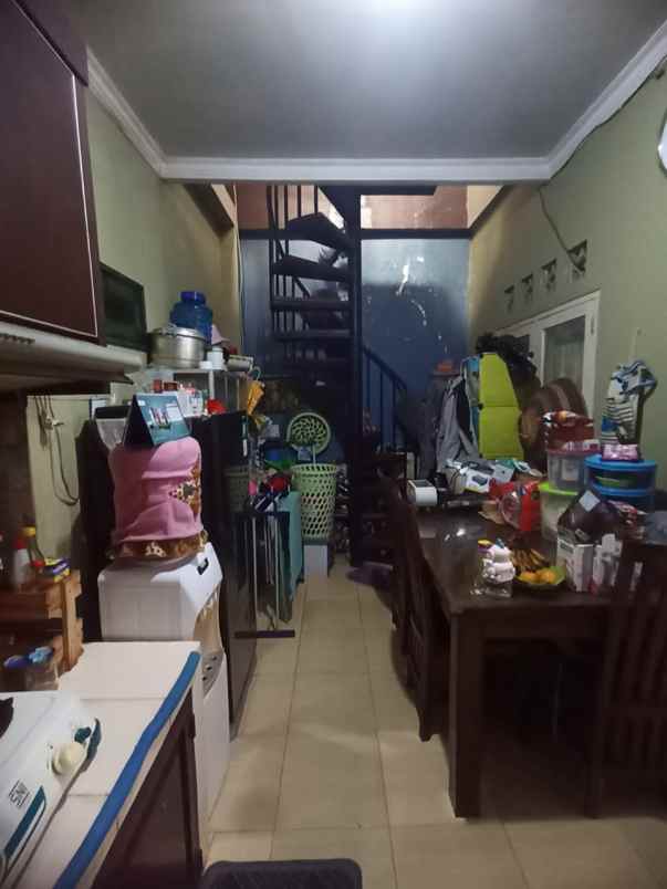 dijual rumah perumahan graha kalimas