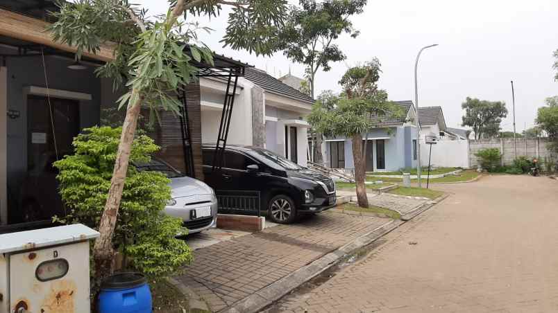 dijual rumah perumahan grand batavia