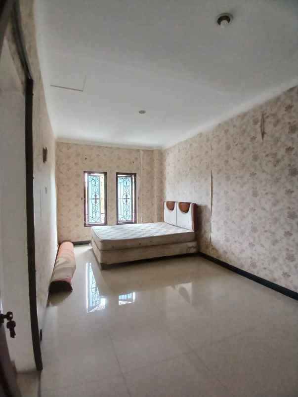 dijual rumah perumahan grand wisata bekasi