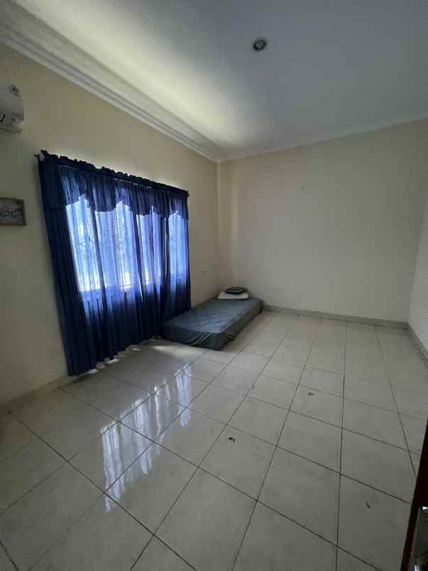 dijual rumah perumahan kemang pratama 2