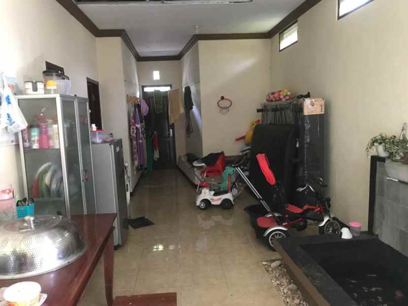 dijual rumah perumahan permata indah jember