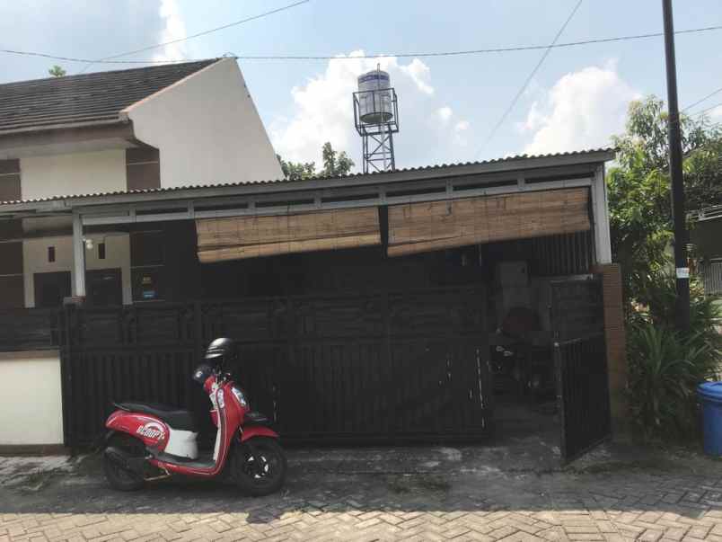 dijual rumah perumahan permata indah jember