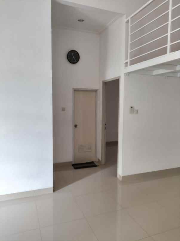 dijual rumah perumahan serpong garden 2