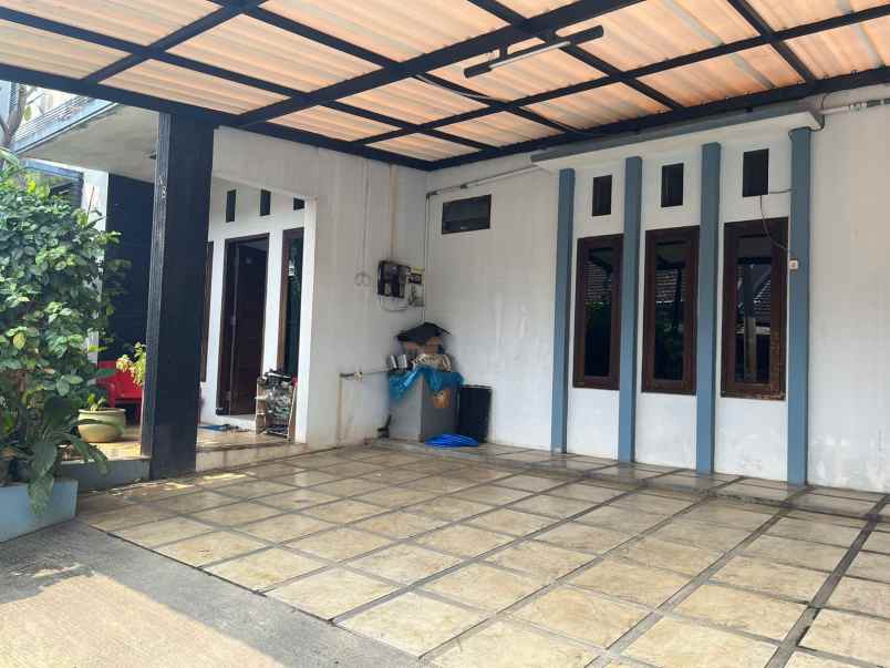 dijual rumah petukangan pesanggrahan