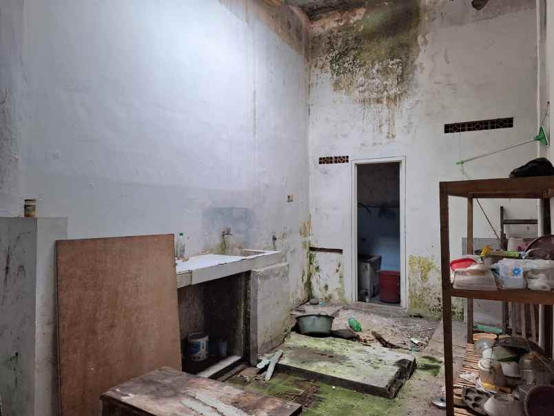 dijual rumah pojok di perumahan muktisari jember