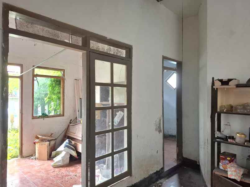 dijual rumah pojok di perumahan muktisari jember