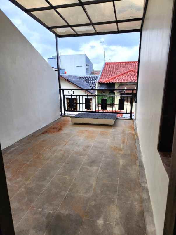 dijual rumah pondok bambu duren sawit