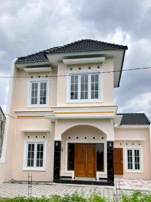 dijual rumah potorono