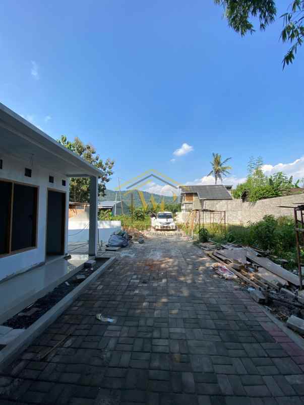 dijual rumah prambanan sleman