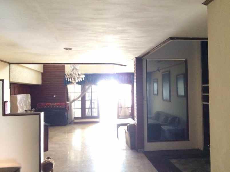 dijual rumah prapen indah