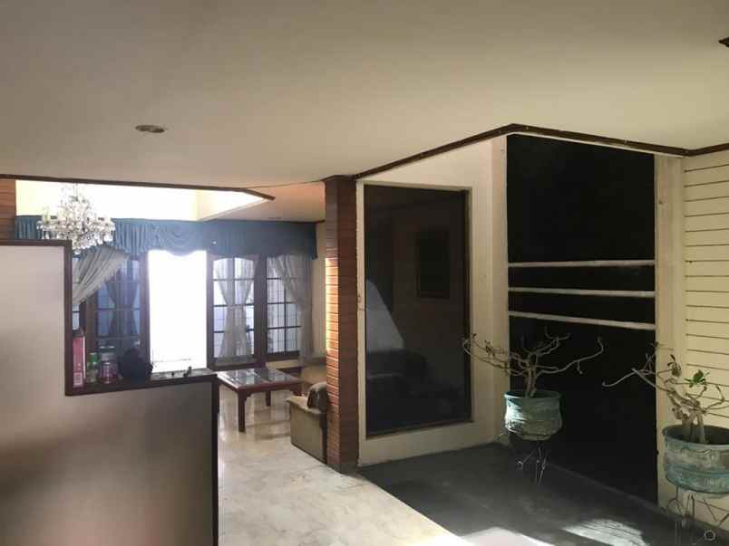 dijual rumah prapen indah