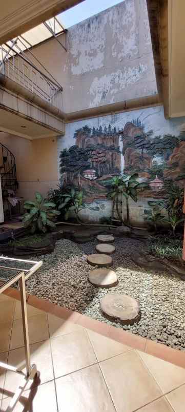 dijual rumah prapen indah