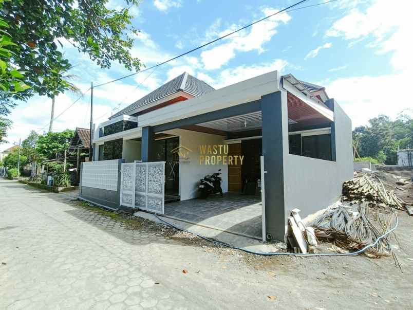 dijual rumah pucangan widodomartani