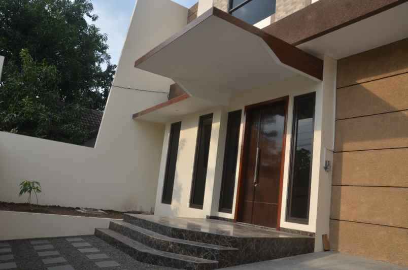 dijual rumah puri anjasmoro