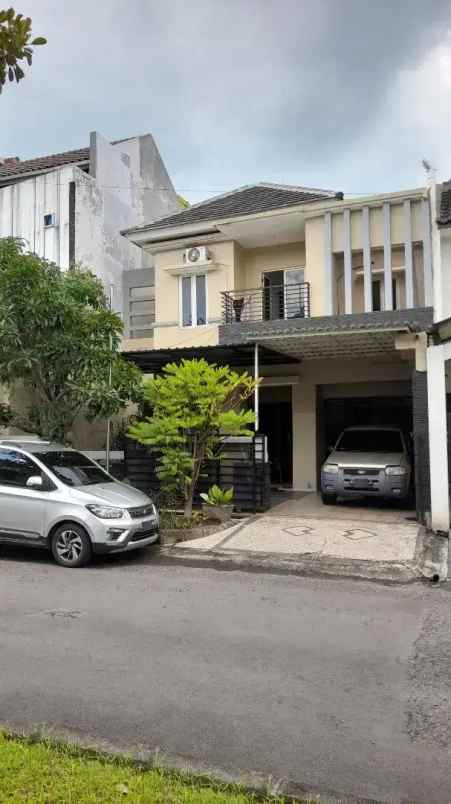 dijual rumah purimas jl pura besakih