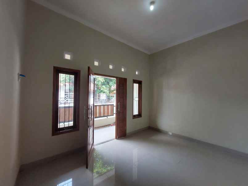 dijual rumah purwomartani