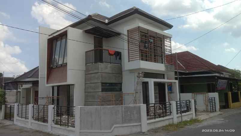 dijual rumah purwomartani kalasan