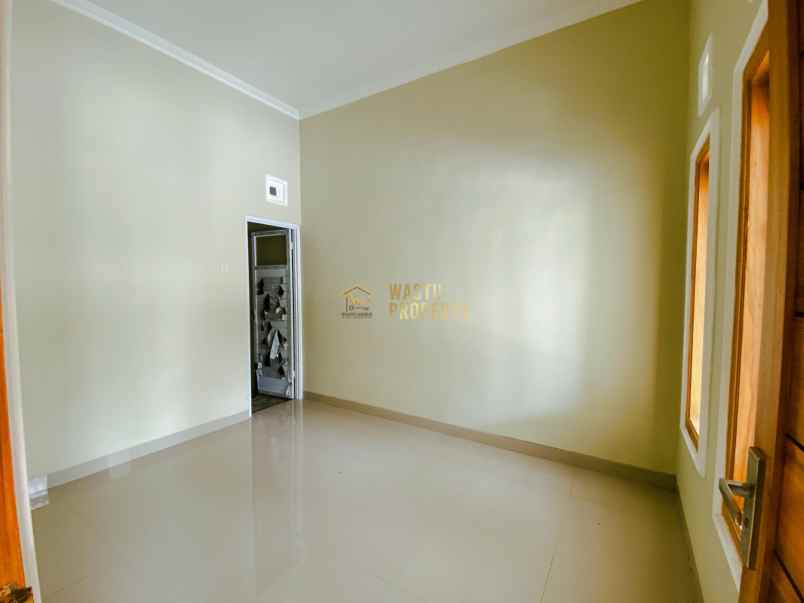 dijual rumah purwomartani kalasan