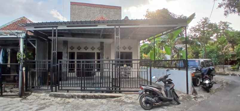 dijual rumah purwomartani kalasan