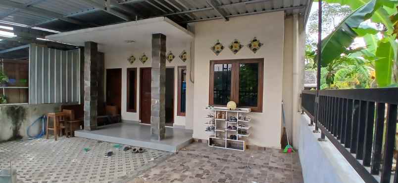 dijual rumah purwomartani kalasan