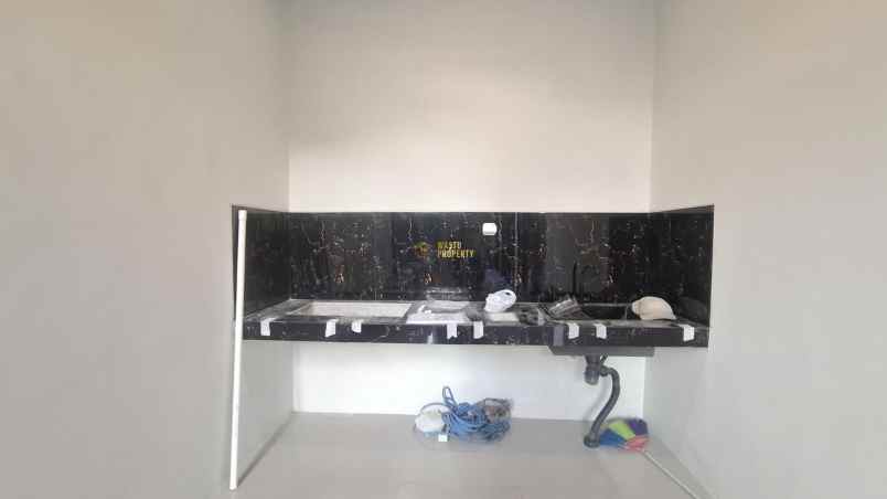 dijual rumah purwomartani kalasan