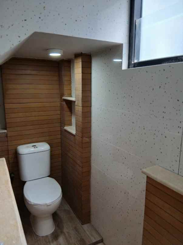 dijual rumah raden saleh