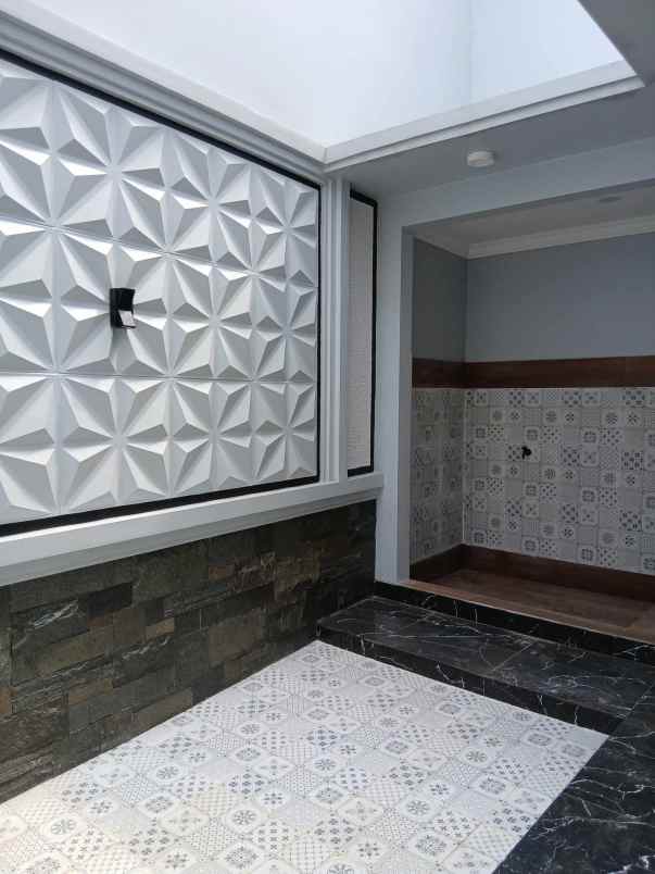 dijual rumah raden saleh