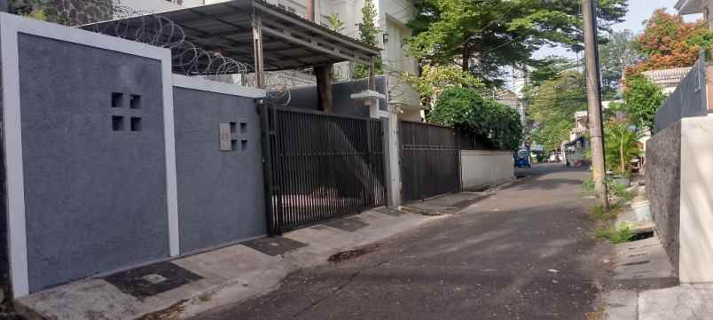 dijual rumah radio dalam gandaria utara
