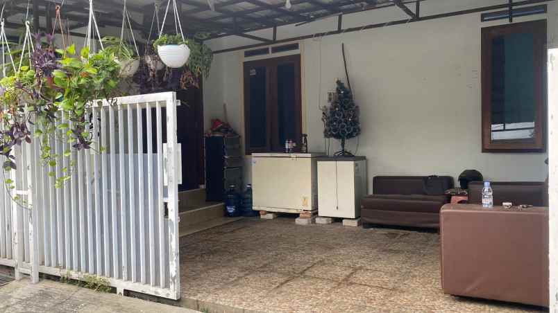 dijual rumah rangkapan jaya baru kec