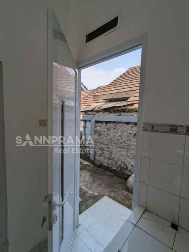 dijual rumah ratu jaya cipayung depok