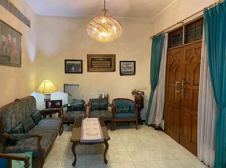 dijual rumah residen sudirman