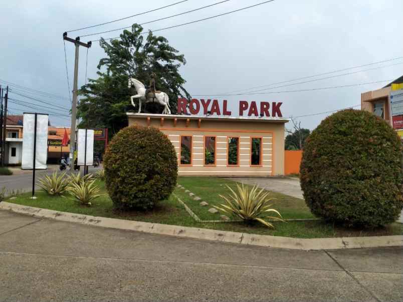 dijual rumah royal park residence