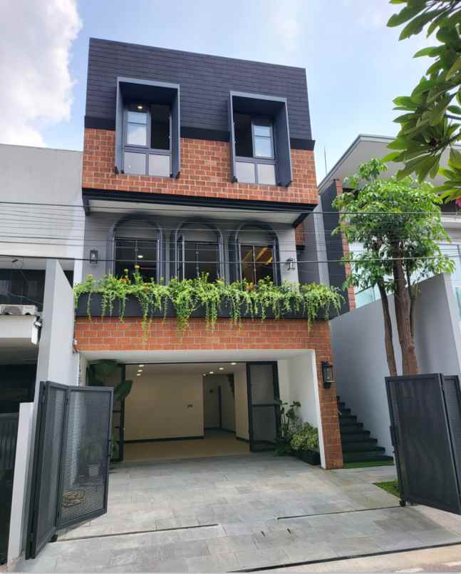 dijual rumah rumah 3 5 lantai di pinang