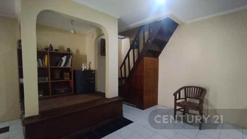 dijual rumah rumah bagus dekat pusat