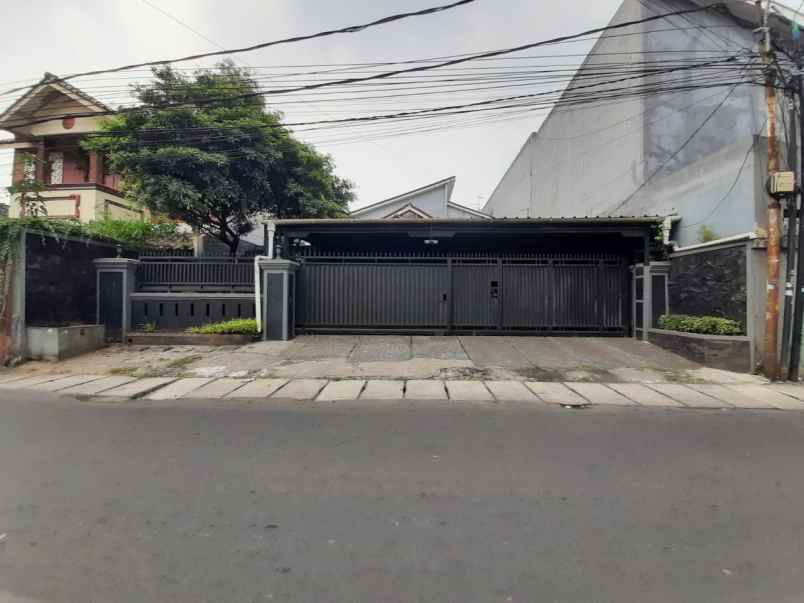 dijual rumah rumah condet batu ampar