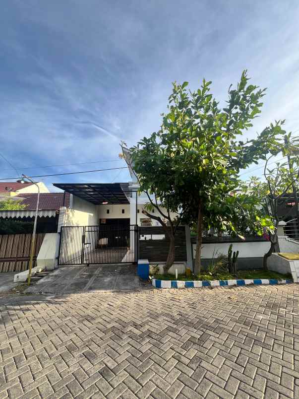 dijual rumah rungkut