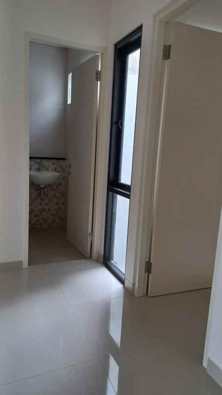 dijual rumah rungkut menanggal