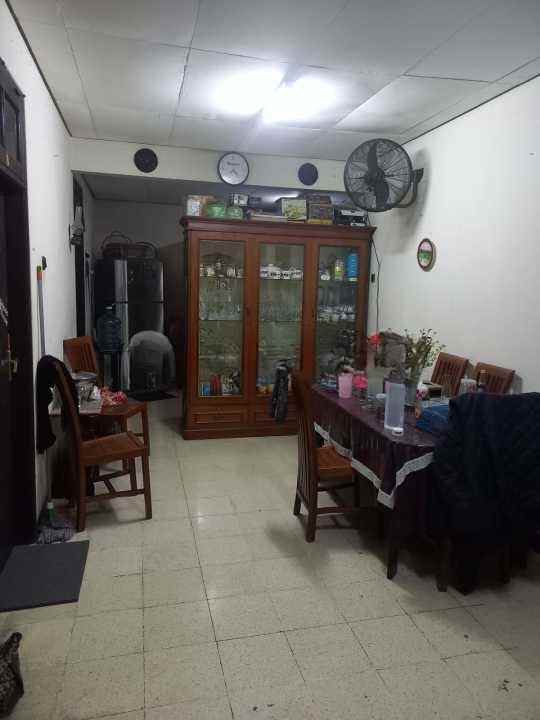 dijual rumah rwasari barat cempaka putih
