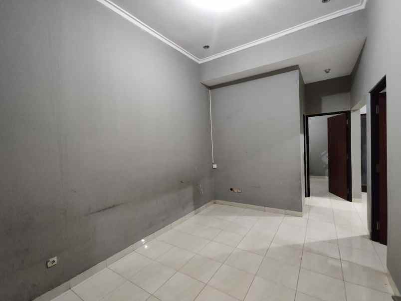 dijual rumah sariwangi